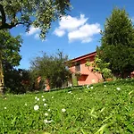 Ai Glicini Castelli Romani Bed and Breakfast 3*