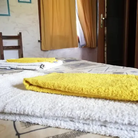 Ai Glicini Castelli Romani Bed & Breakfast