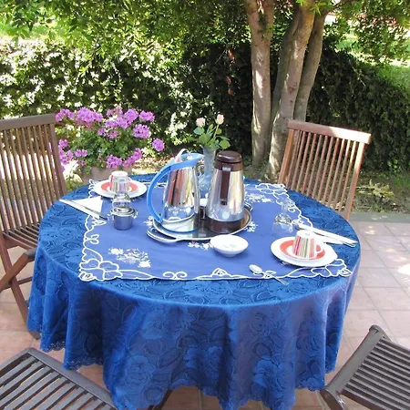 Bed & Breakfast Ai Glicini Castelli Romani 3*