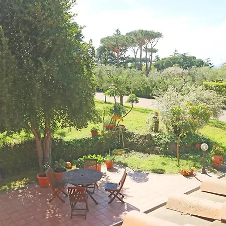 Alojamento de Acomodação e Pequeno-almoço Ai Glicini Castelli Romani Marino